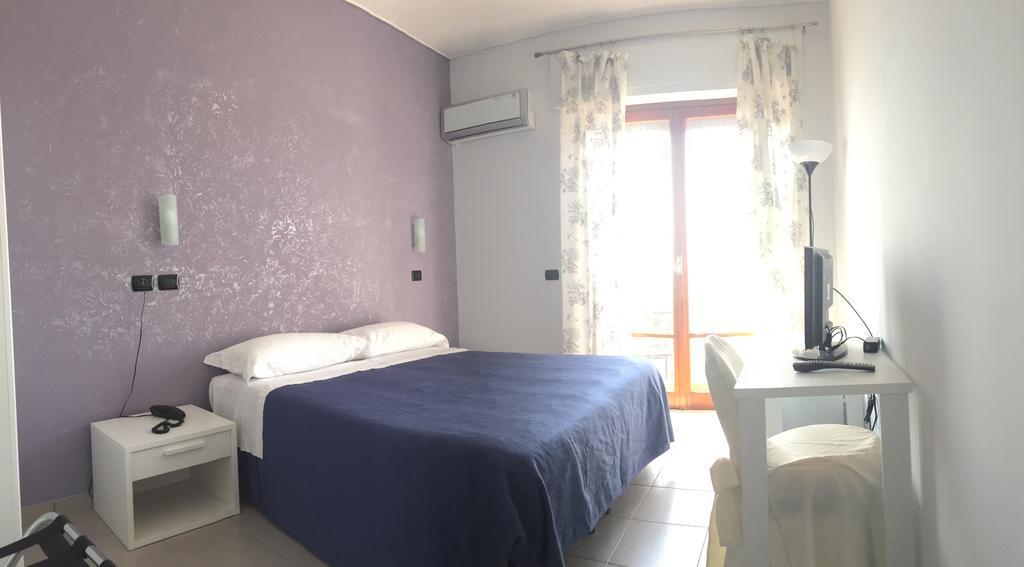 Hotel Piccolo Paradiso Bordighera Buitenkant foto