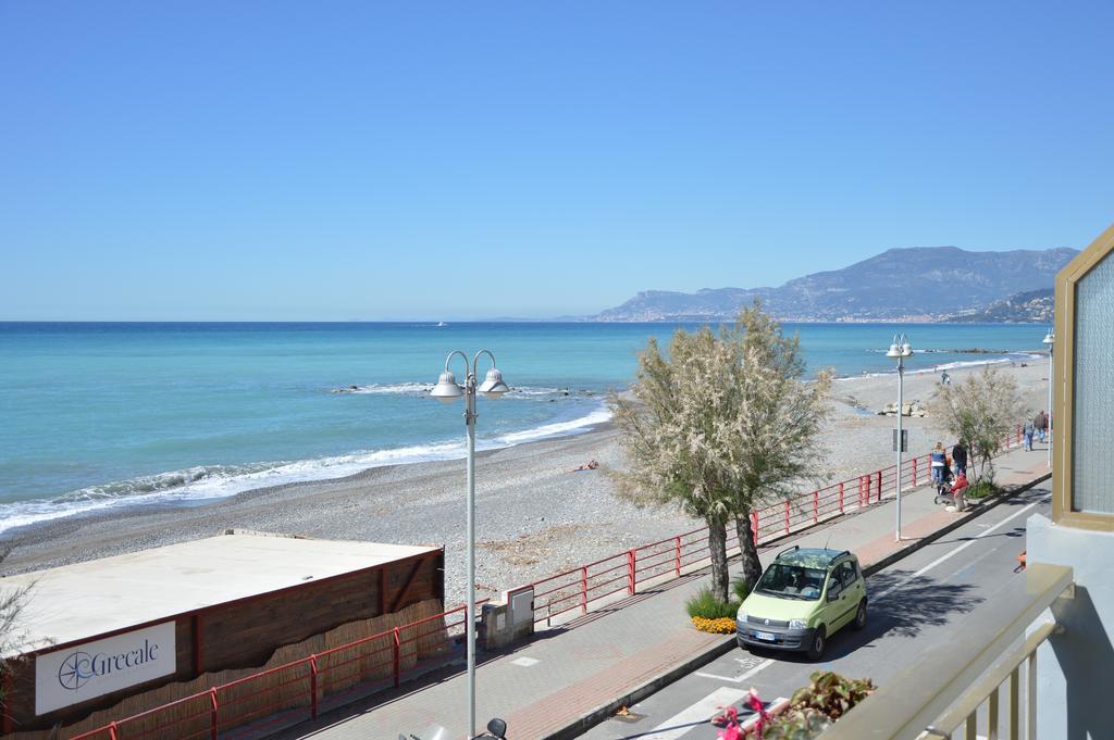 Hotel Piccolo Paradiso Bordighera Buitenkant foto