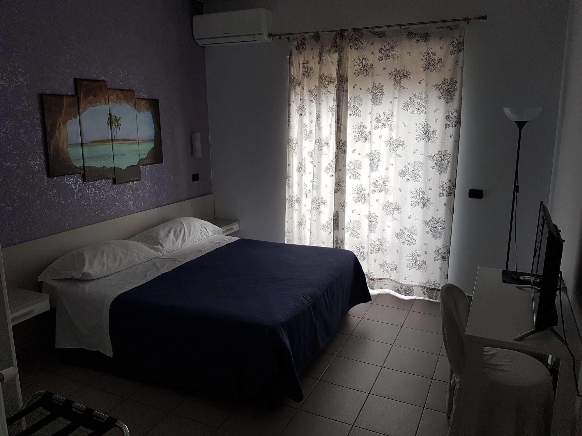 Hotel Piccolo Paradiso Bordighera Buitenkant foto