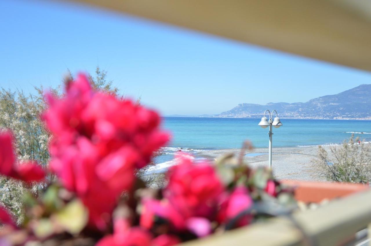 Hotel Piccolo Paradiso Bordighera Buitenkant foto
